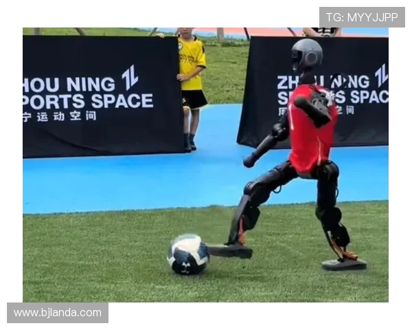 国内首场机超决赛落幕：机器人竞技上演巅峰对决(1)