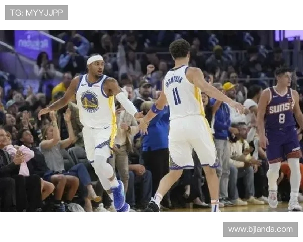 波杰空砍 23+8 难救主!湖勇大战:替补双枪爆发 + 勇士失误潮定败局 波杰空砍 23+8 难救主!湖勇大战:替补双枪爆发 + 勇士失误潮定败局